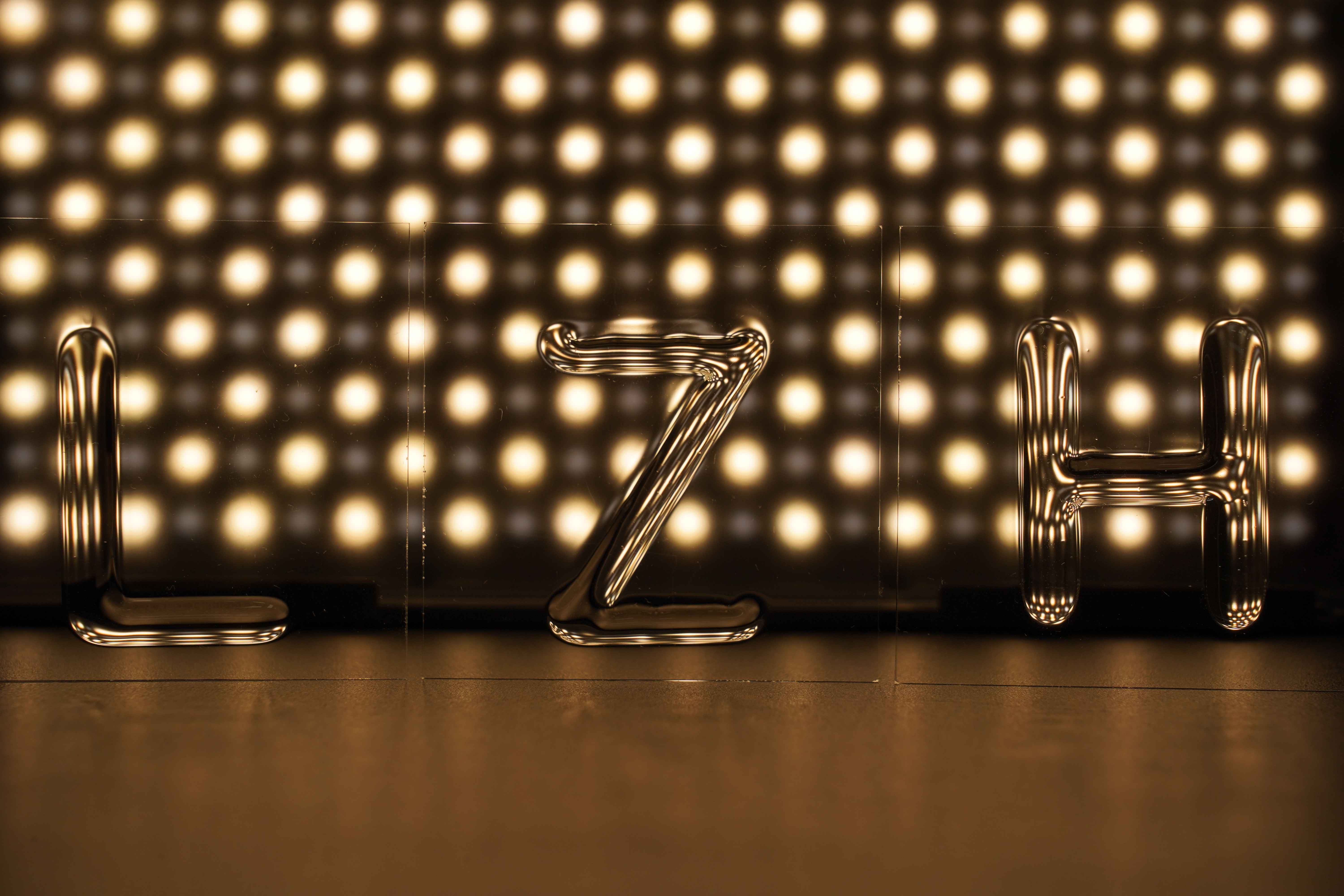 Glasplatten mit LZH aus Glas aufgedruckt