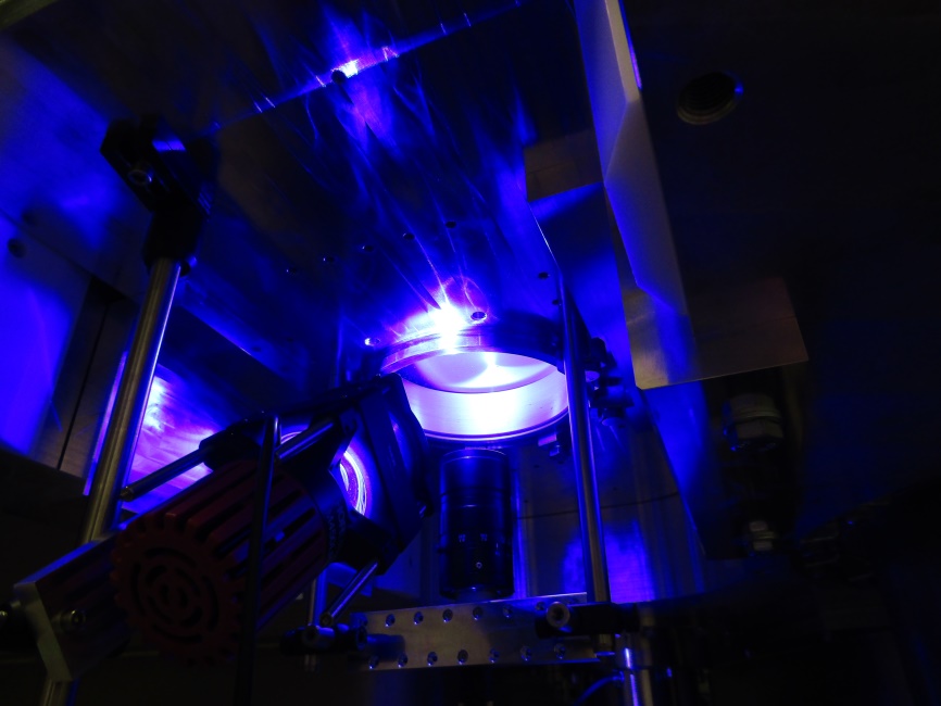 Partikelmonitor im Einsatz an Magnetronsputteranlage. (Foto: Fraunhofer IST)