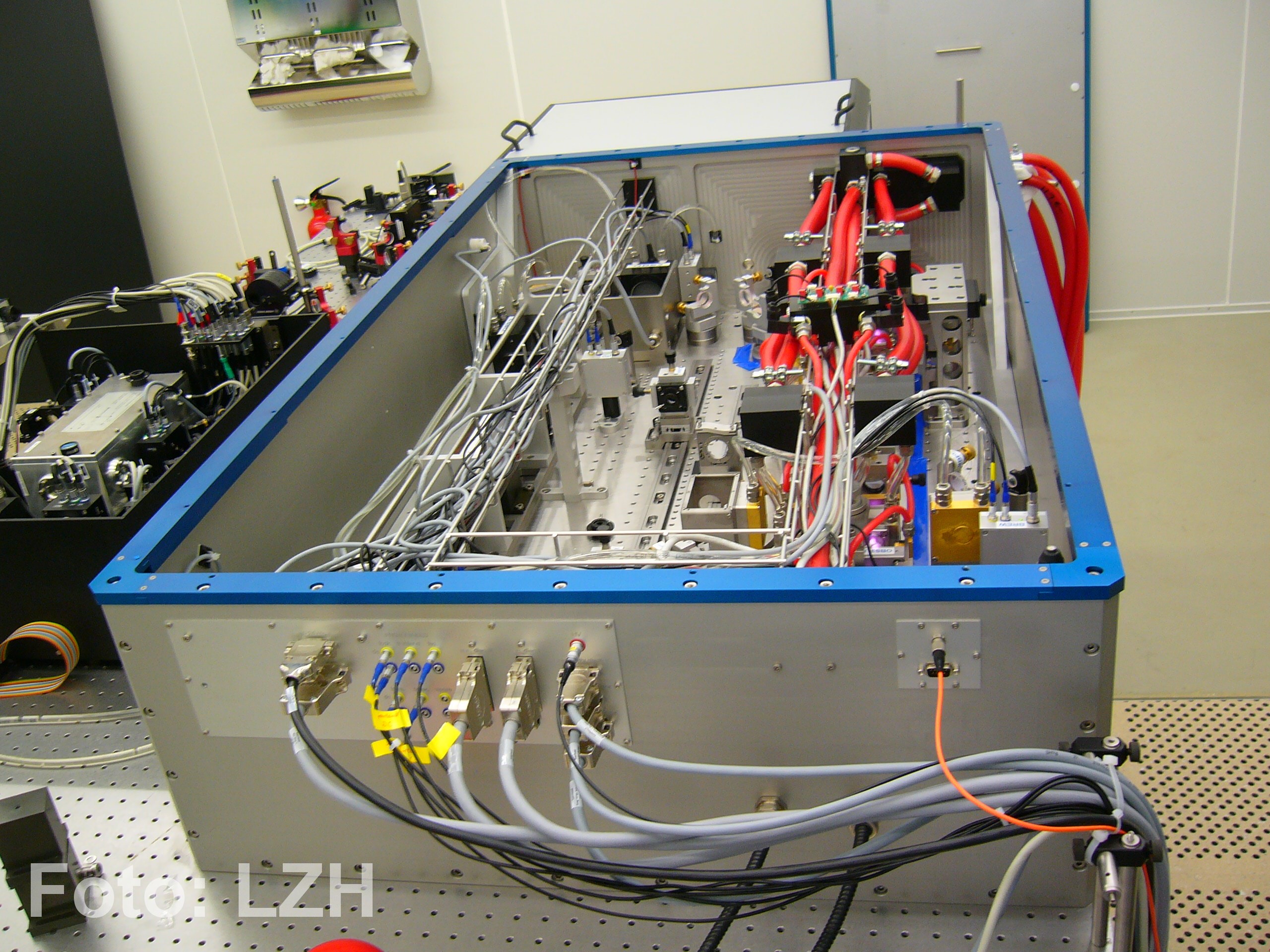 Innenleben des 200 W Laseroszillators für LIGO