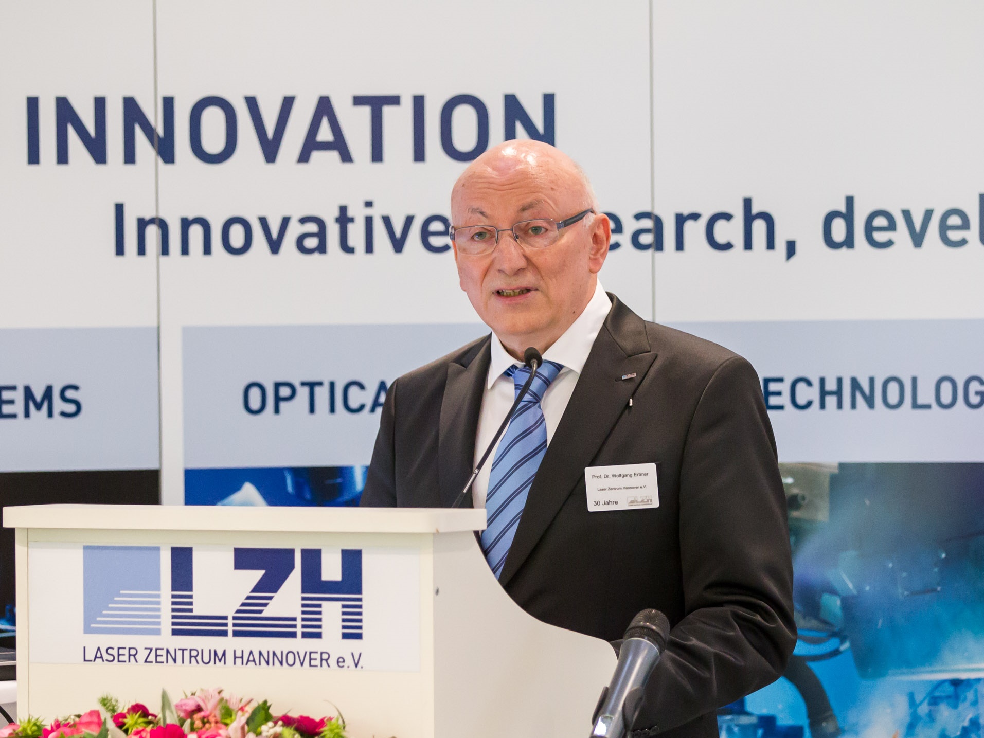 Bild 2: Prof. Wolfgang Ertmer, Vorstandssprecher des LZH. (Foto: LZH)