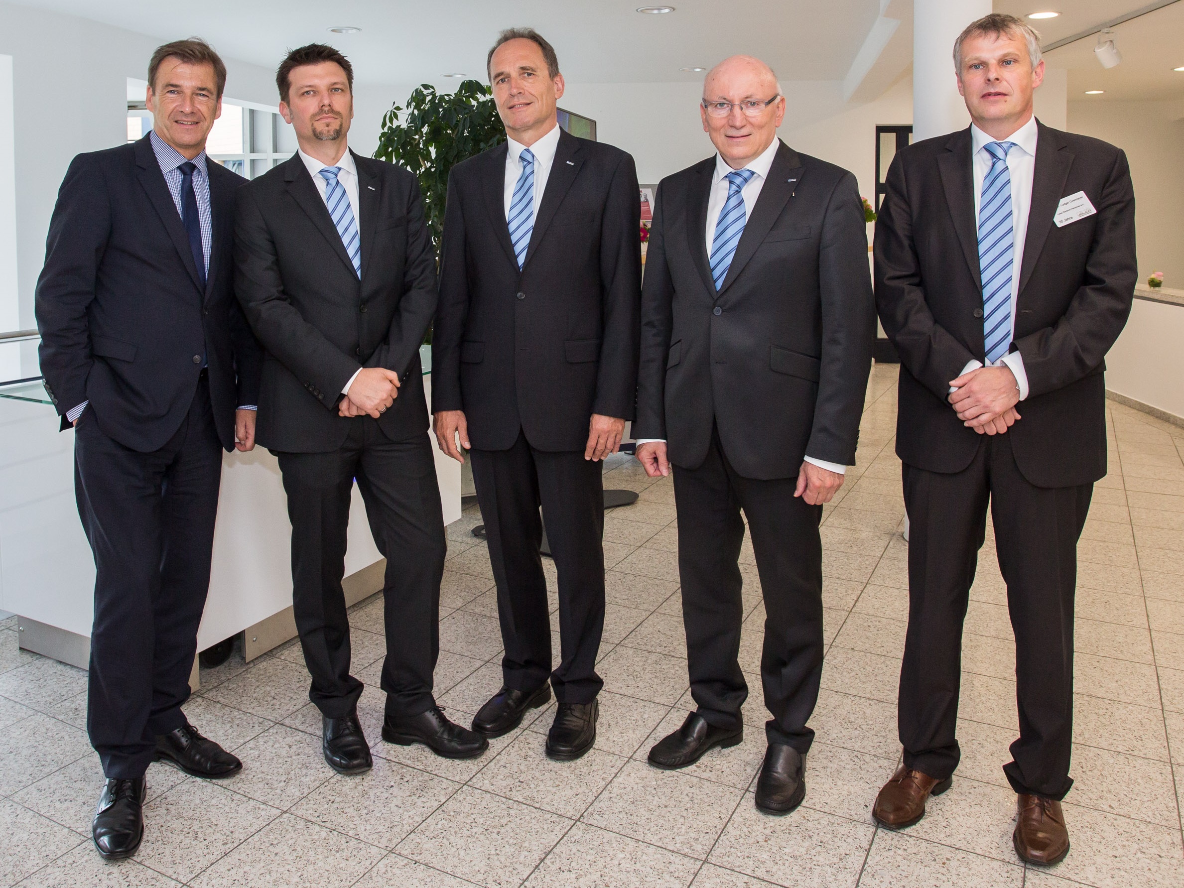 Bild 3: Vorstand des LZH (v.l.n.r.): Dr. Volker Schmidt, Dr. Dietmar Kracht, Klaus Ulbrich, Prof. Wolfgang Ertmer und Prof. Ludger Overmeyer (Foto: LZH)