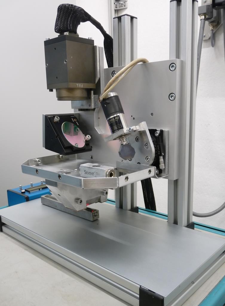 Bild 3: Aufbau des lasergestützten Auftragschweißverfahrens. (Foto: LZH)