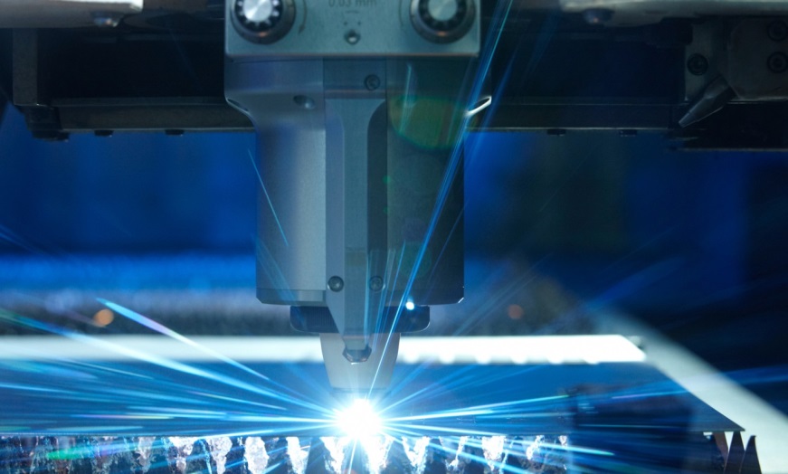Bild 2: Lasertechnik für die Produktion von Morgen. (Foto: LZH)