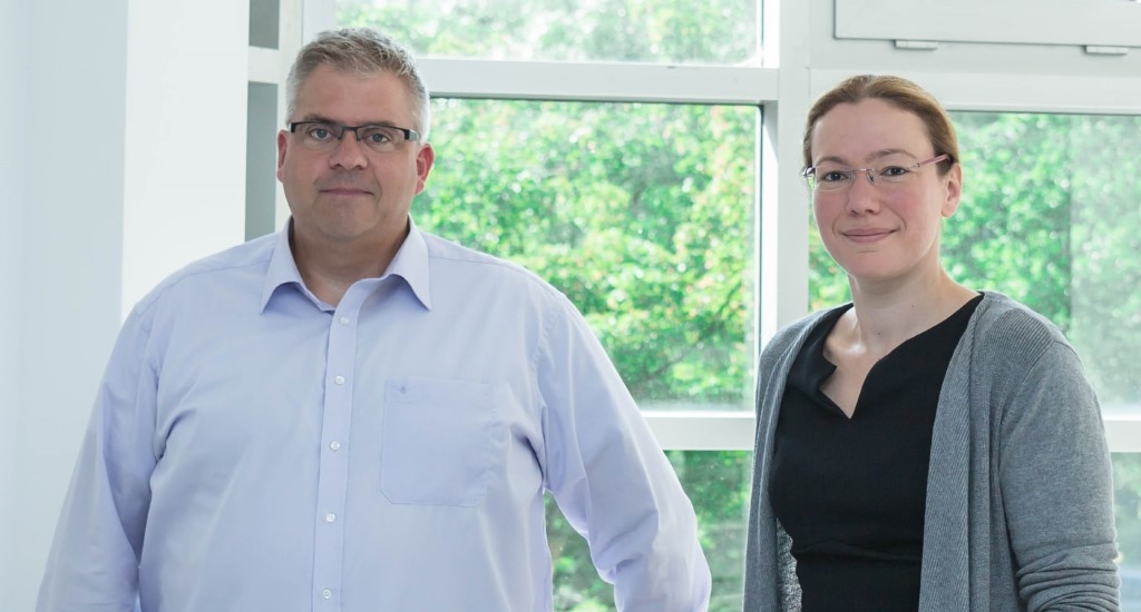 Dr.-Ing. Peter Jäschke, neuer Abteilungsleiter am LZH, zusammen mit der neuen Leitung der Gruppe Verbundwerkstoffe, Verena Wippo. (Foto: LZH)