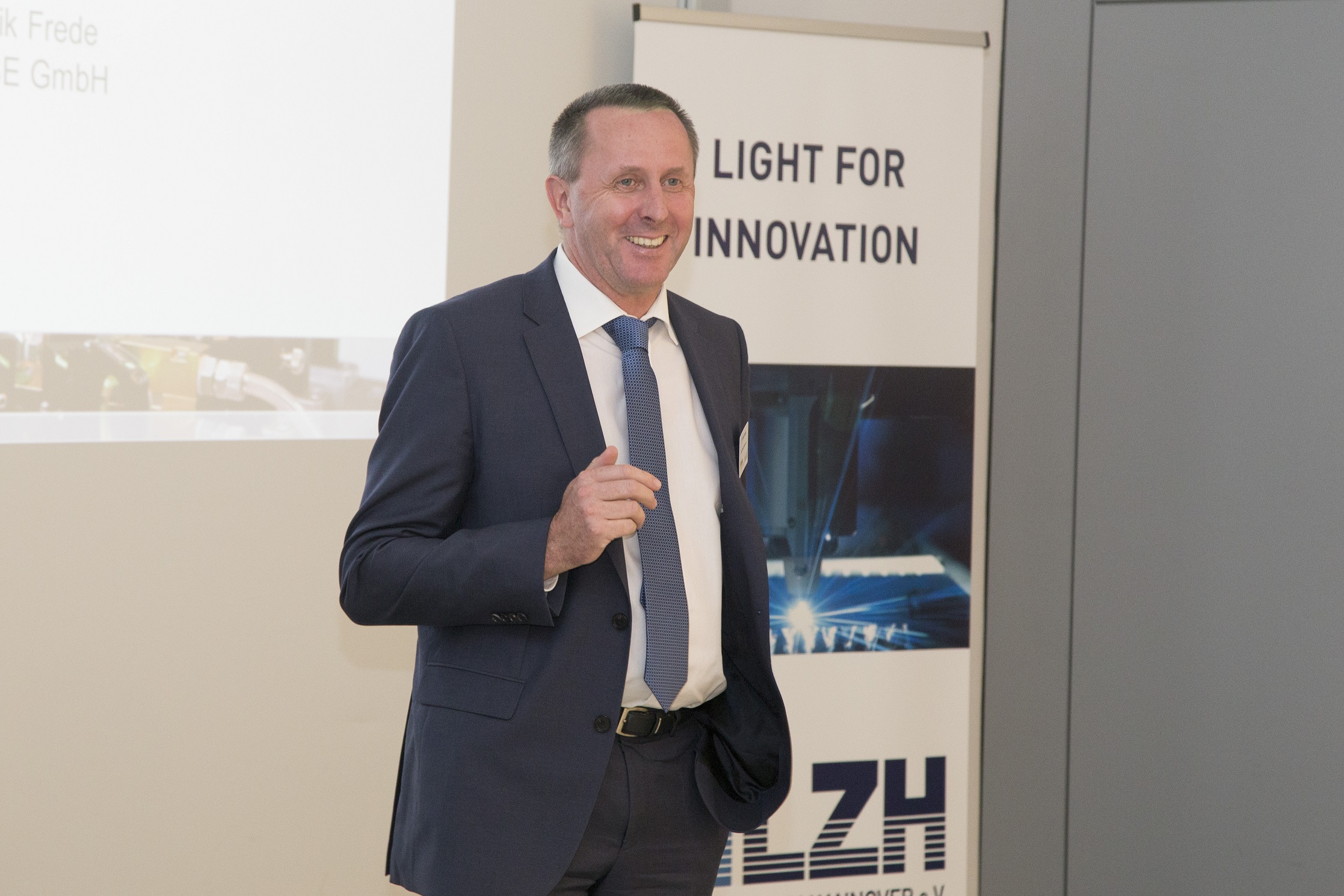 Bild 3: Dr.-Ing. Stefan Kaierle, Leiter der Abteilung Werkstoff- und Prozesstechnik am LZH. (Foto: NBank)