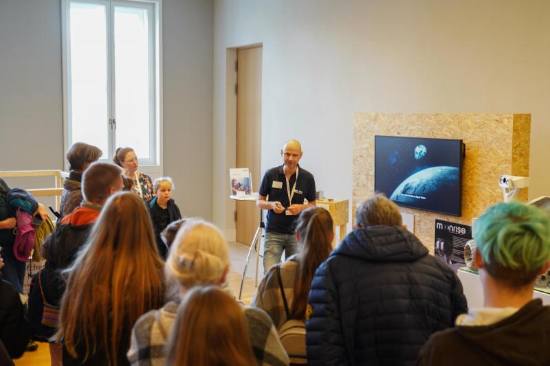 Moonrise auf dem Fest der Wissenschaft