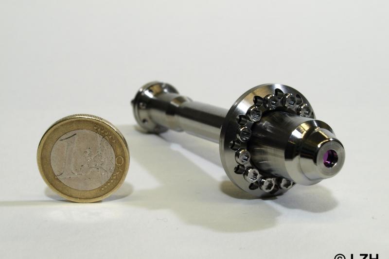 Passive q-switched prototype of a laser head developed by the LZH within the course of the technology preparation program for the LIBS of the ESA ExoMARS mission (photo: LZH)