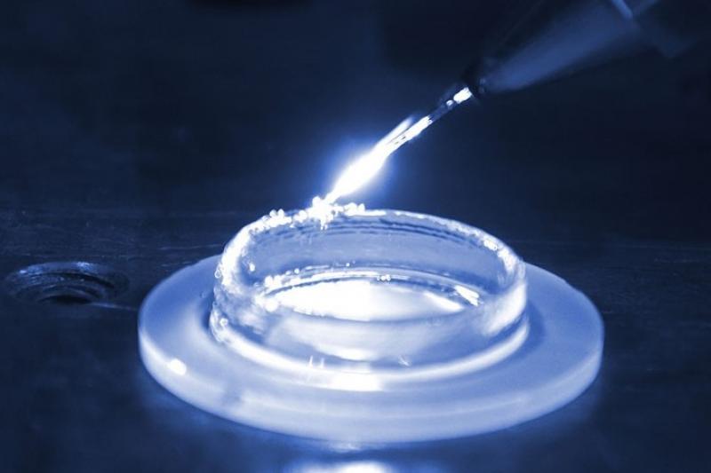 Beim 10. Glasworkshop von blz und LZH wird auch die Additive Fertigung von Glas durch Laserschweißen ein Thema sein. (Foto: LZH)