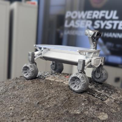 Kleiner Modell-Rover auf Mondexponat