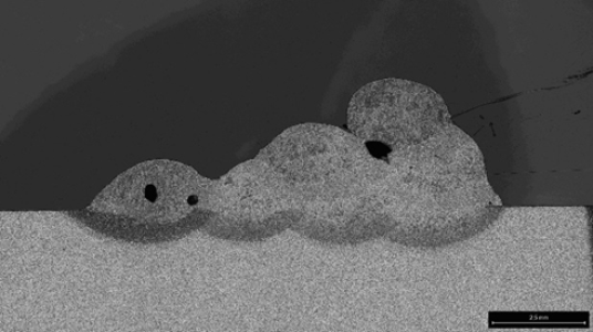 Schliffbild einer 3D-gedruckten Probe